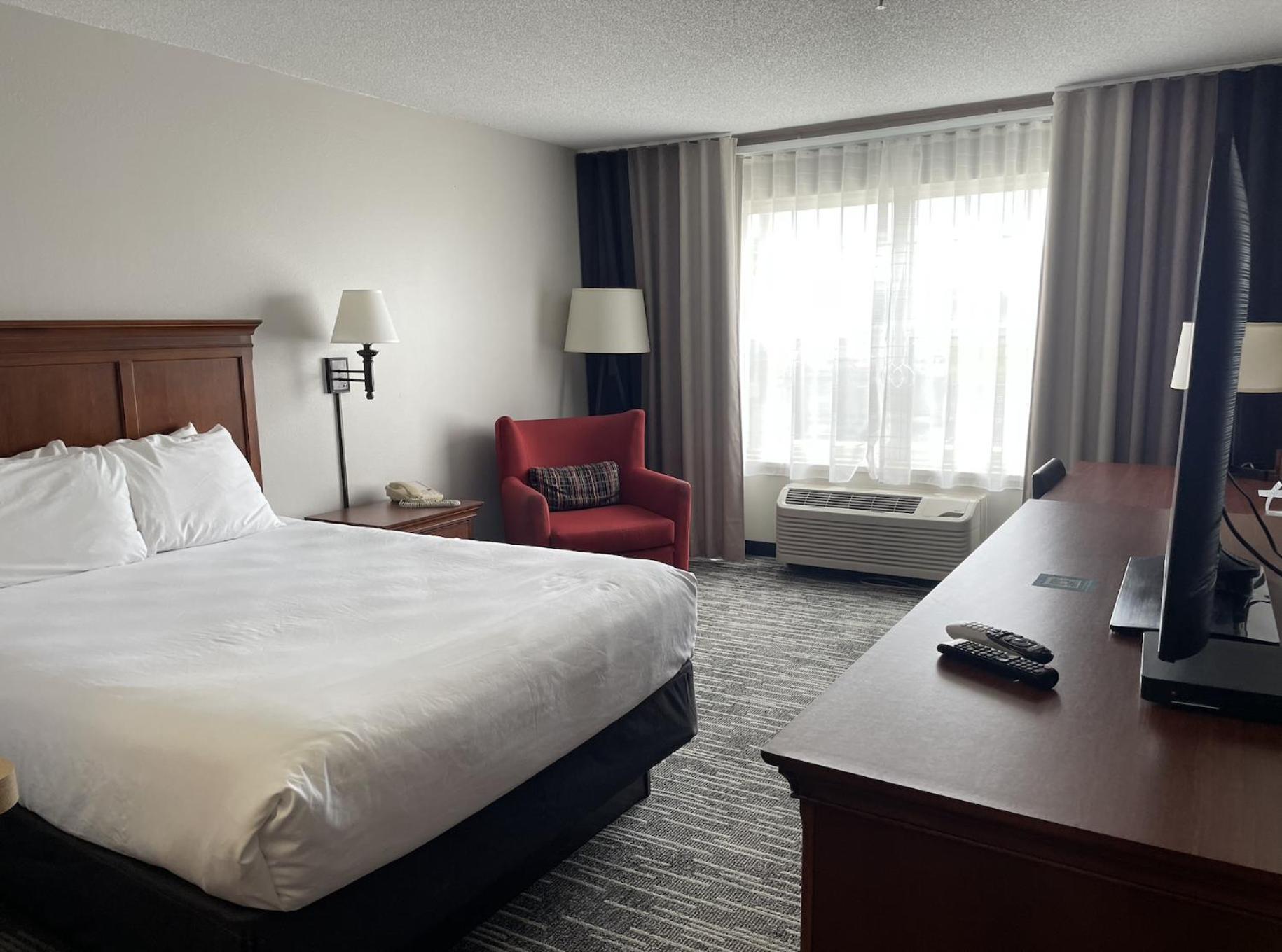 Harmony Inn & Suites Fort Dodge Esterno foto