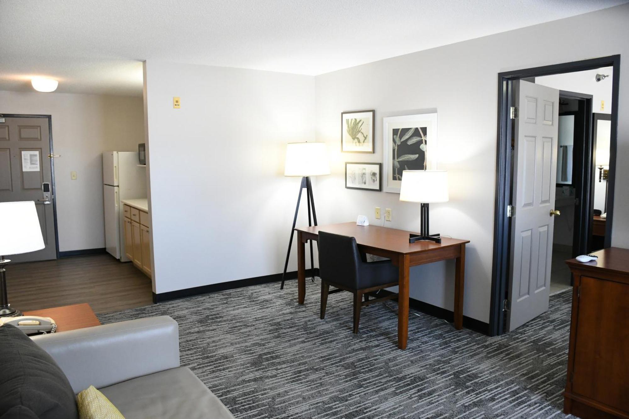 Harmony Inn & Suites Fort Dodge Esterno foto