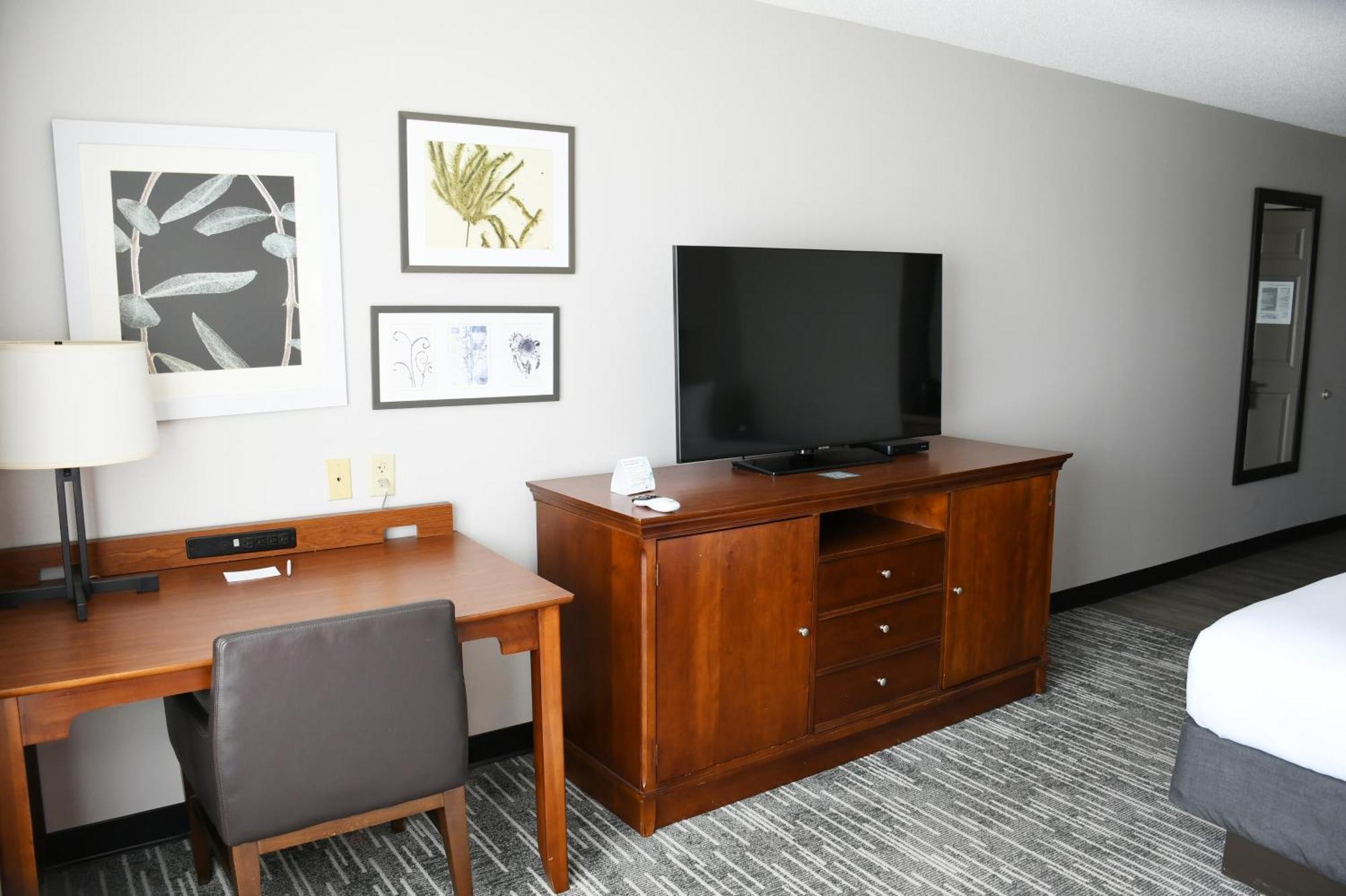 Harmony Inn & Suites Fort Dodge Esterno foto